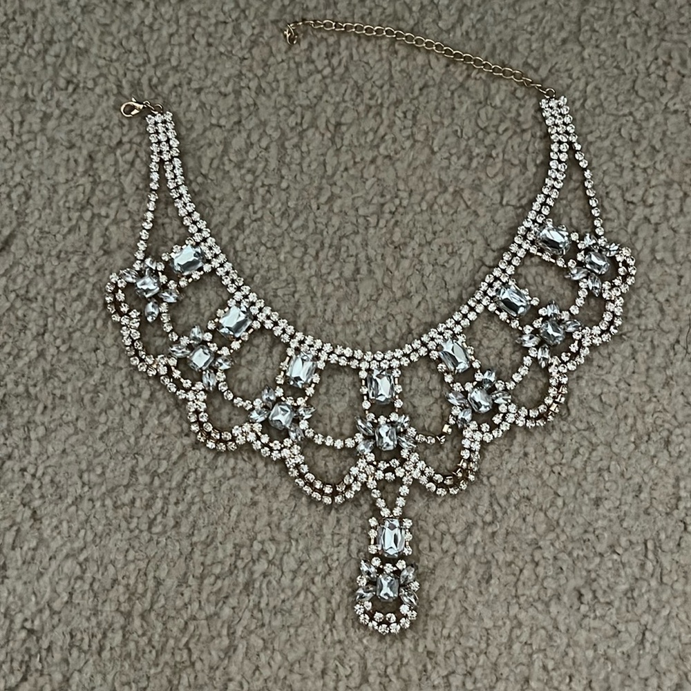 This necklace is new with no missing stones